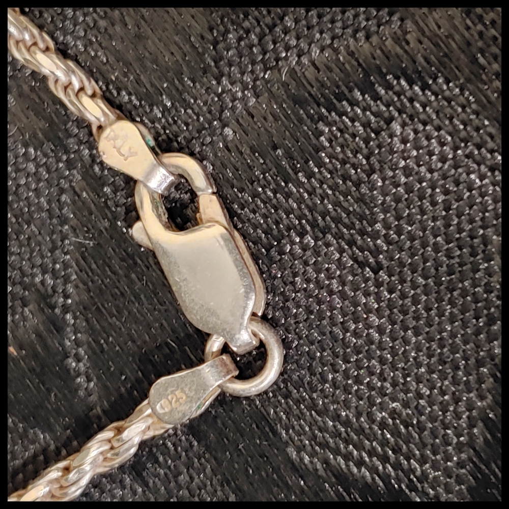 Vintage Sterling Chain w Sterling, Mother of Pearl, Marcasite Pendant of Mary - Picture 6 of 8